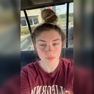 Meet your Posher, Hailey
